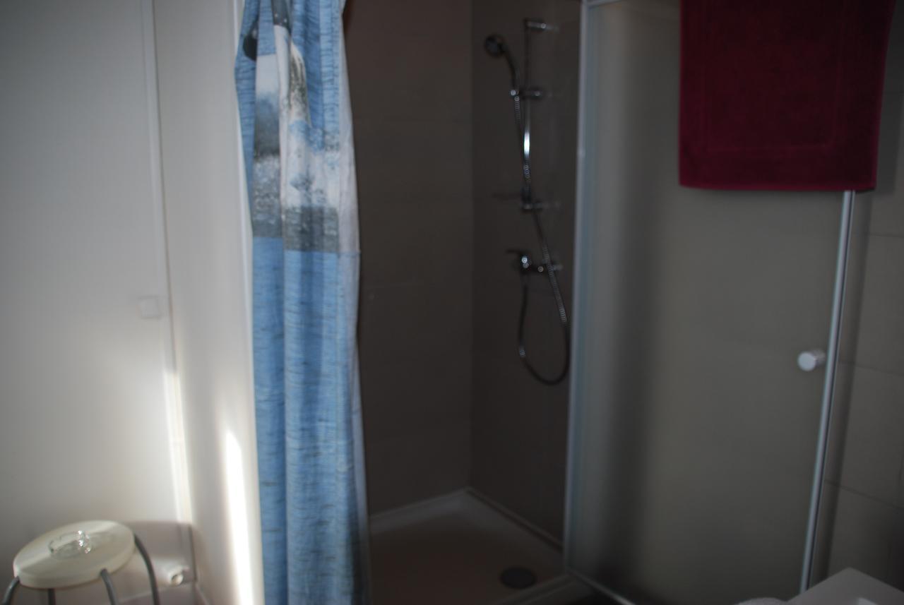 Hotel Dg Mery-sur-Oise Luaran gambar