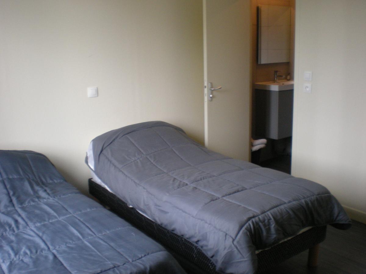 Hotel Dg Mery-sur-Oise Luaran gambar